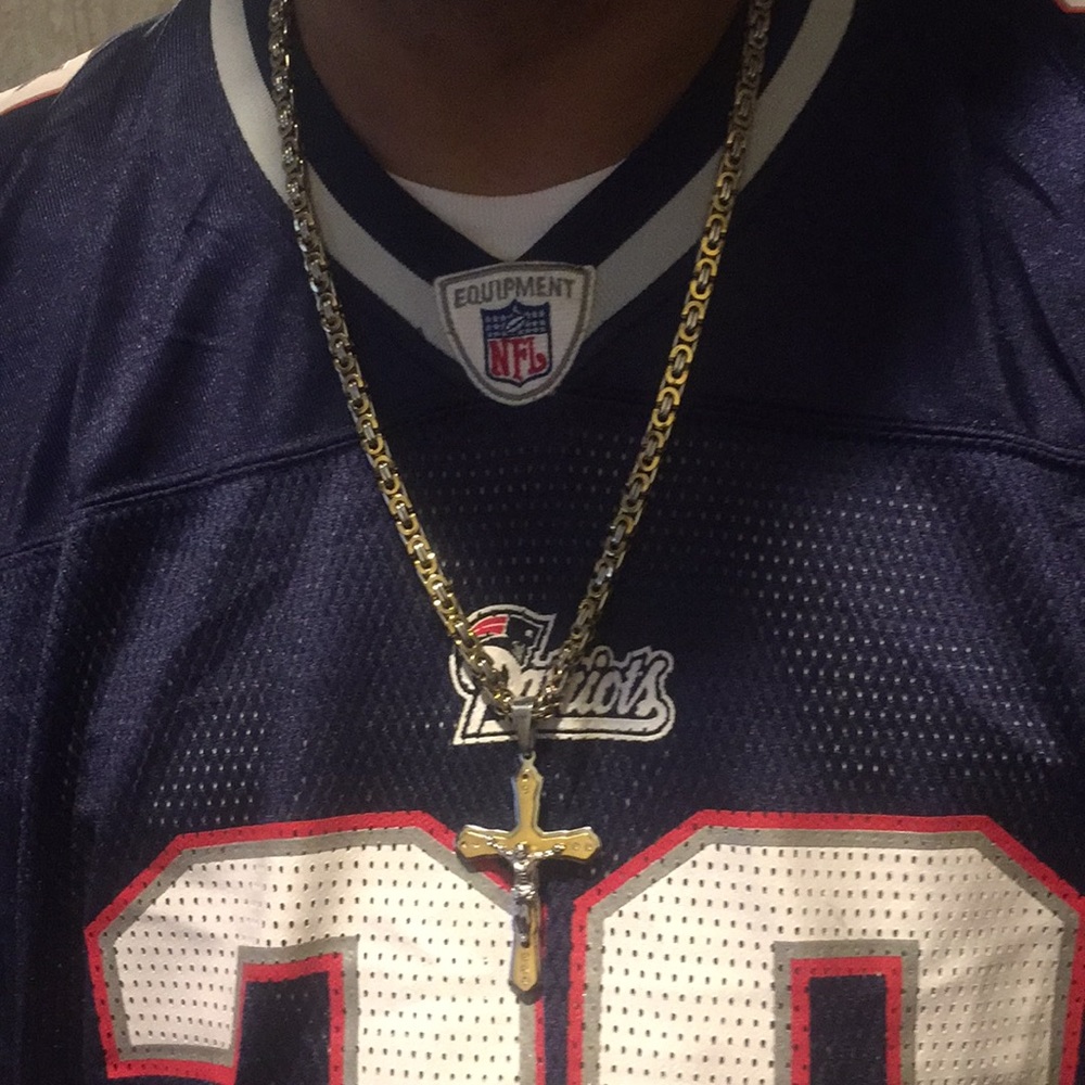 Stainless steel Crucifix with 28” chain